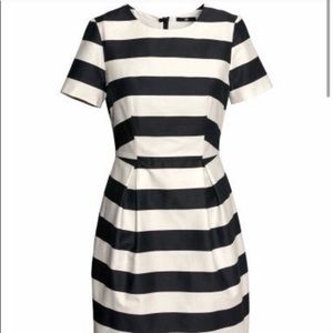 3/$25 GUC H&M Black & White Striped Dress Size 12